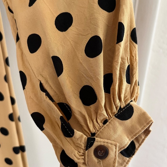 Faithfull the Brand Messina Dress in size 2 / XS - Picture 4 of 5